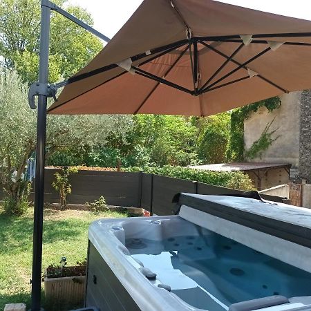 Chambres D'Hotes & Jacuzzi - A L'Ombre Des Amandiers Saint-Martin-dʼArdèche Dış mekan fotoğraf