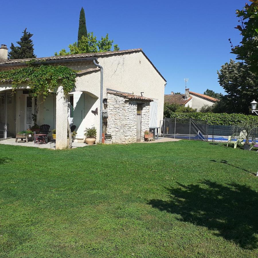 Chambres D'Hotes & Jacuzzi - A L'Ombre Des Amandiers Saint-Martin-dʼArdèche Dış mekan fotoğraf